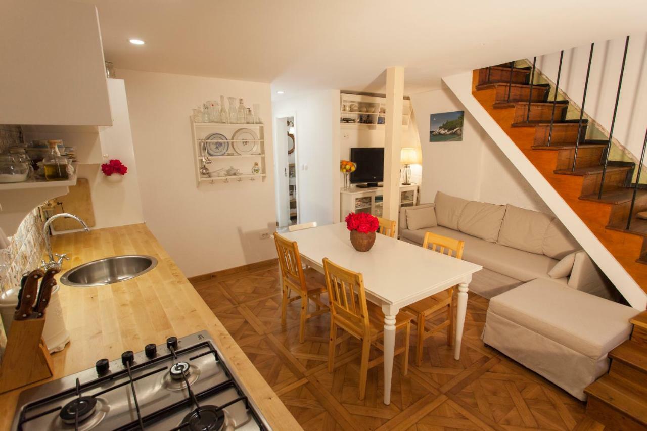 Apartamento Barbarossa House With Parking Cres Exterior foto