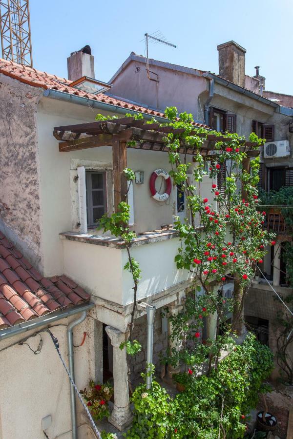 Apartamento Barbarossa House With Parking Cres Exterior foto